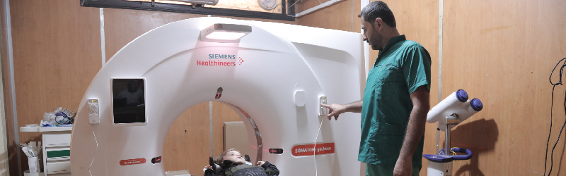 أحدث جهاز طبقي محوري في إدلب بدأ العمل